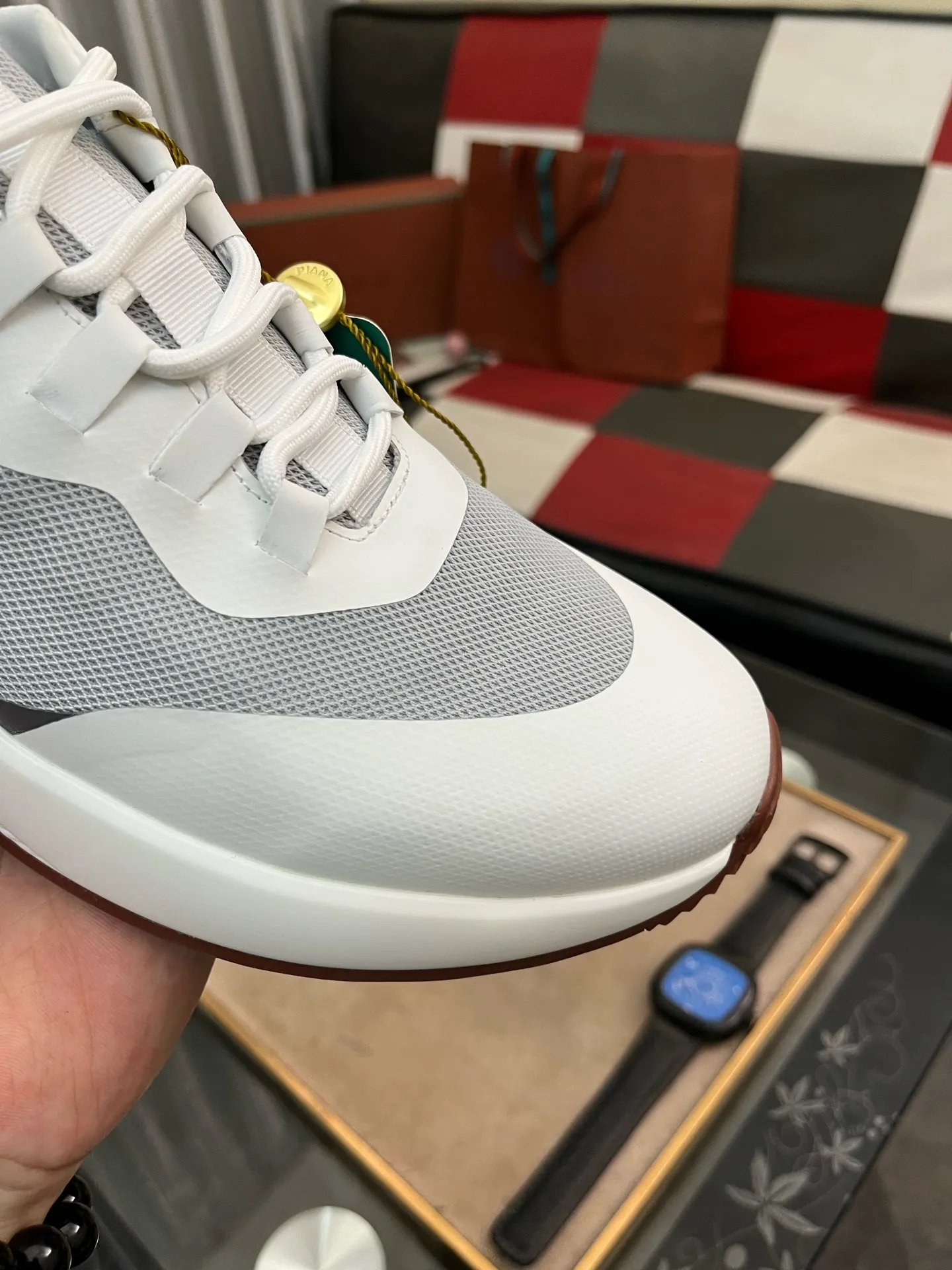 Men's men's shoes💰560⌚️⌚️LoroPiana/Noyo Piana WeekendWalk men's new thick-soled sports shoes, LP lace-up casual shoes that are as comfortable as clouds! The upper is made of cowhide leather, highlighting the sporty style. The lightweight sole adds a touch of modernity to the shoe. Counter original box packaging with dust bag!  Size: 38-449️⃣Colors available